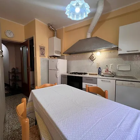 Apartment Vico Olmo 11 Very Central